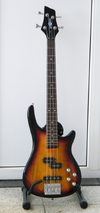 - Chicago Short Scale Bass