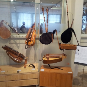 Drehleier und Sackpfeifen (Borduneninstrumente)