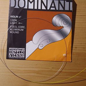 Thomastik Dominant Violin e² 130W light