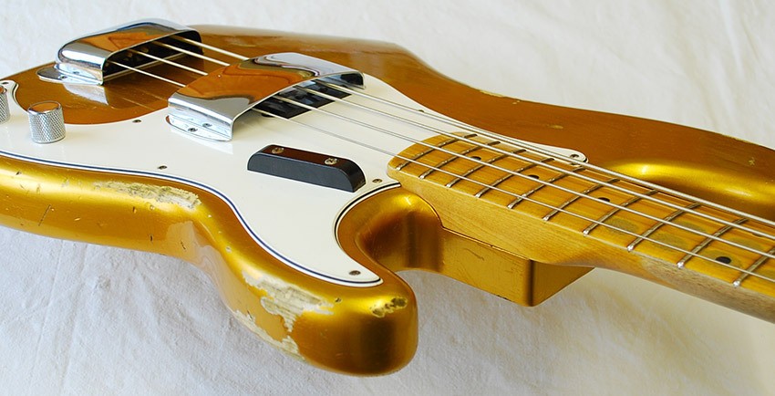 00_P_Bass_gold_front.jpg