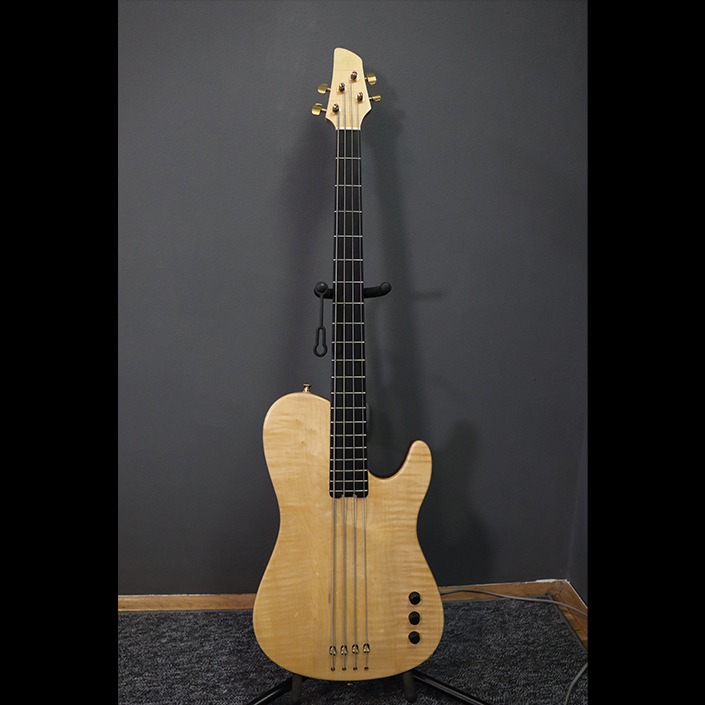 01-GEAR-Bass.jpg