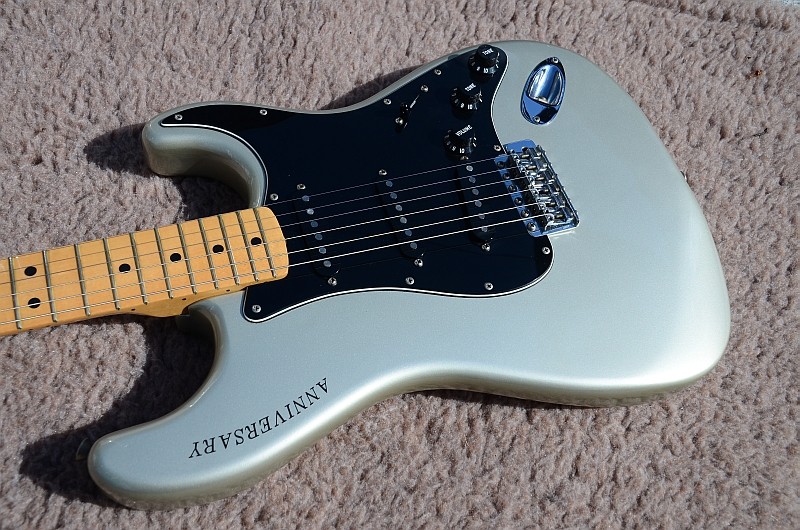 07 Fender Stratocaster 25 Anniversary 1979 15.jpg