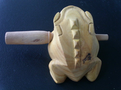 10 cm Klangfrosch.jpg