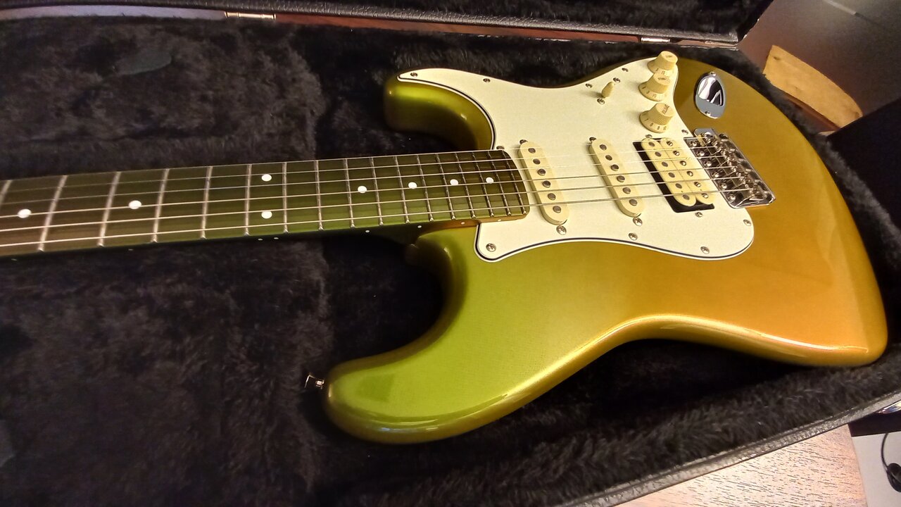 102 Fender Stratocaster MiJ Flip Flop 2014 06.jpg