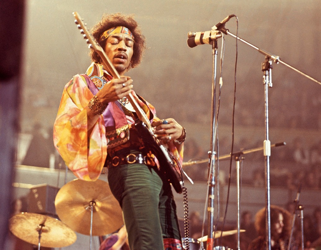 1035x807-20140717-jimihendrix-x1800-1405632282.jpg