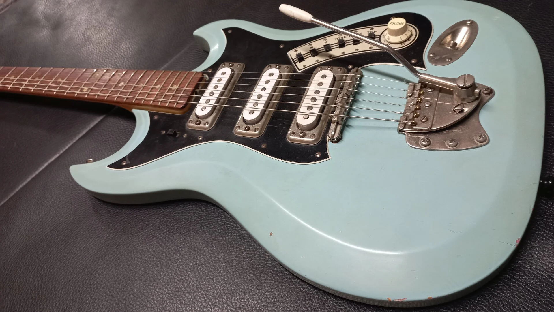 113 Hagström III 1965 01.jpg