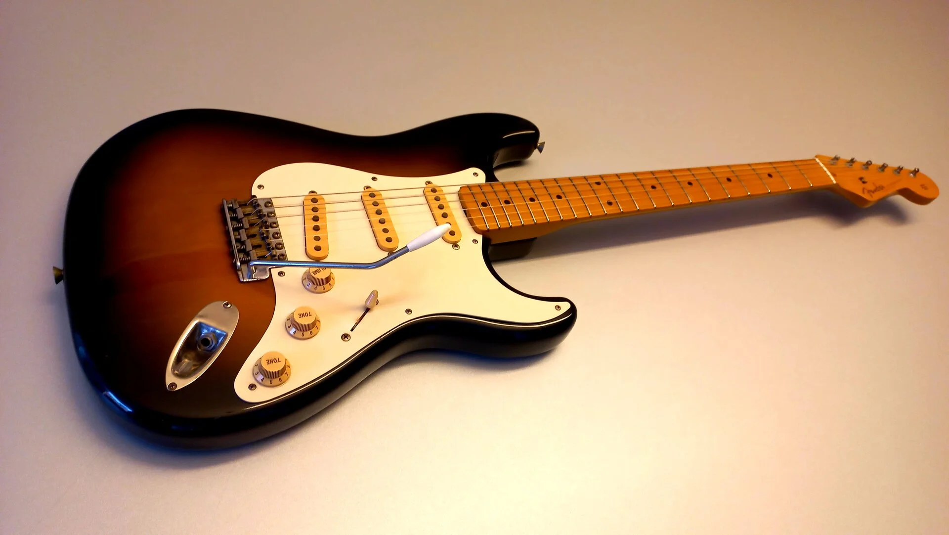126 Fender Stratocaster MiJ ST-57 1988 01.webp