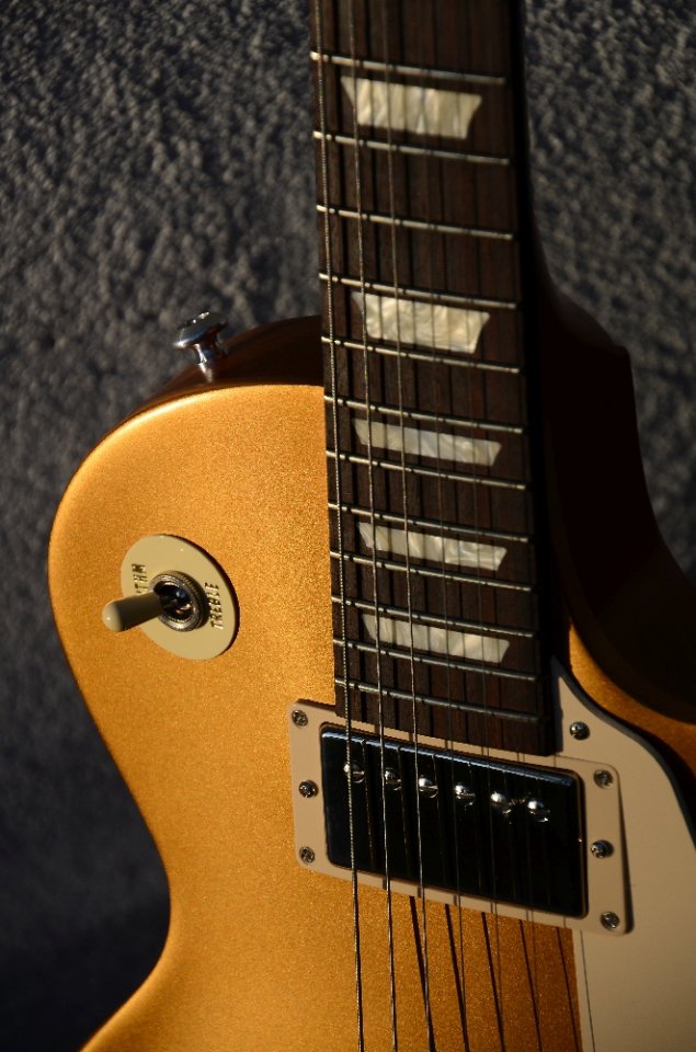 14 Gibson Les Paul Tribute T 2017 Goldtop 18.jpg