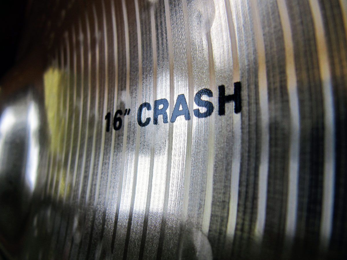 16erCrash.jpg