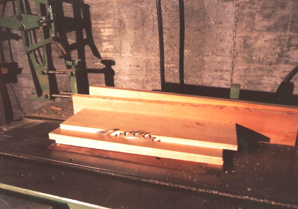 183-0013.jpg