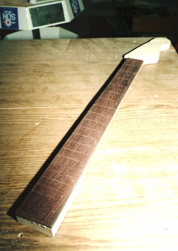 183-0027.jpg