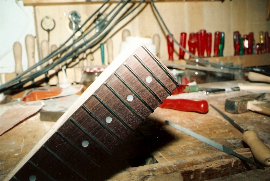 183-0034.jpg