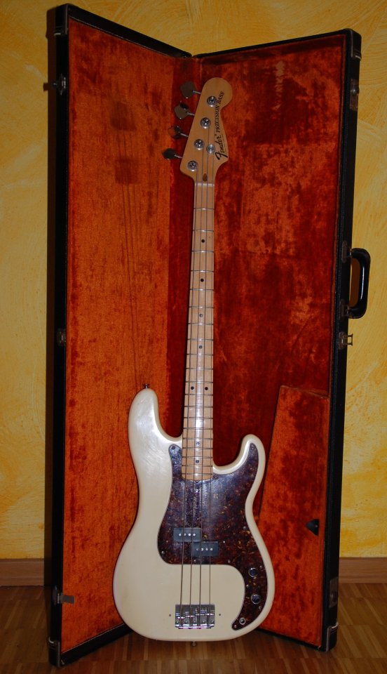 1976 mit Koffer.JPG