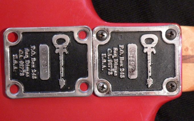 2 Neckplate 5-digit neben 4-digit.JPG