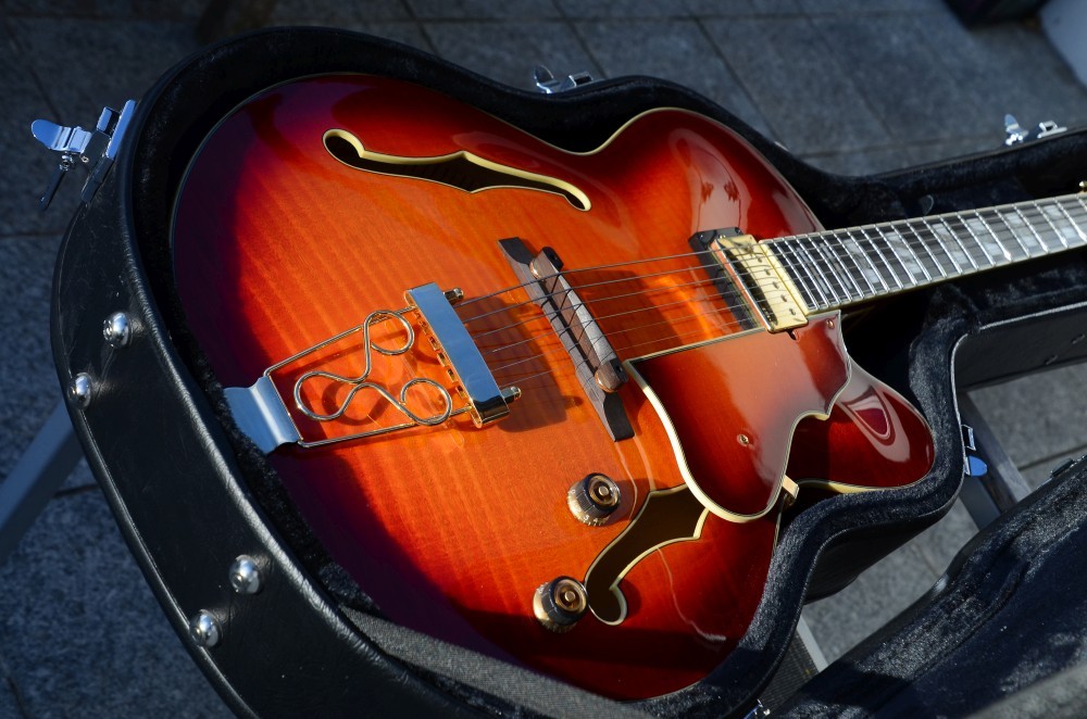 20 Ibanez Artstar AF 151 AWB 35.jpg