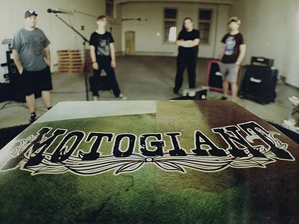 Motogiant Bandfoto und Logo