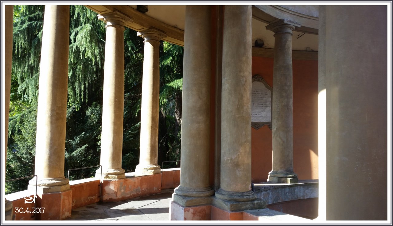 20170430_090831 stennes-falter Bologna Arco de Meloncello Start Rosenkranzweg.jpg