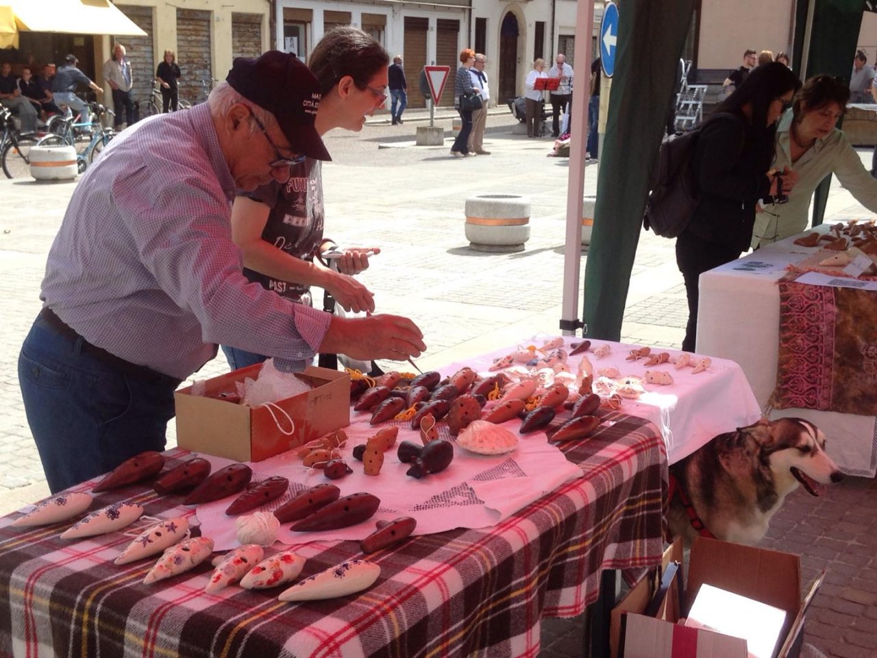 2018-05-01 Ariano Markt Moliterni.jpg