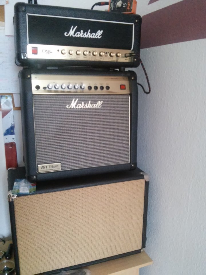 20180128_140001 Gear Gitarren Strat Fender Effekte Marshall Amps (2).jpg