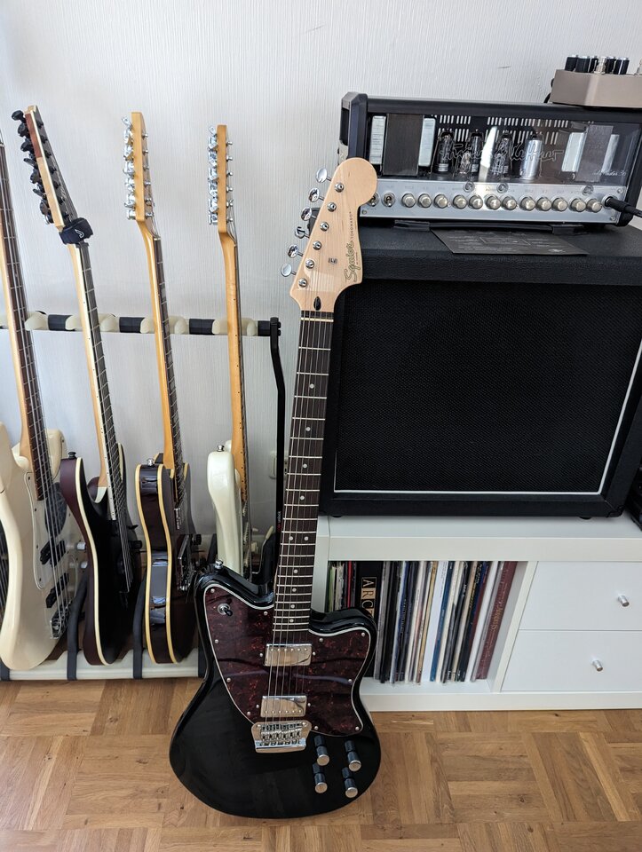 230228_Squier_Toronado.jpg