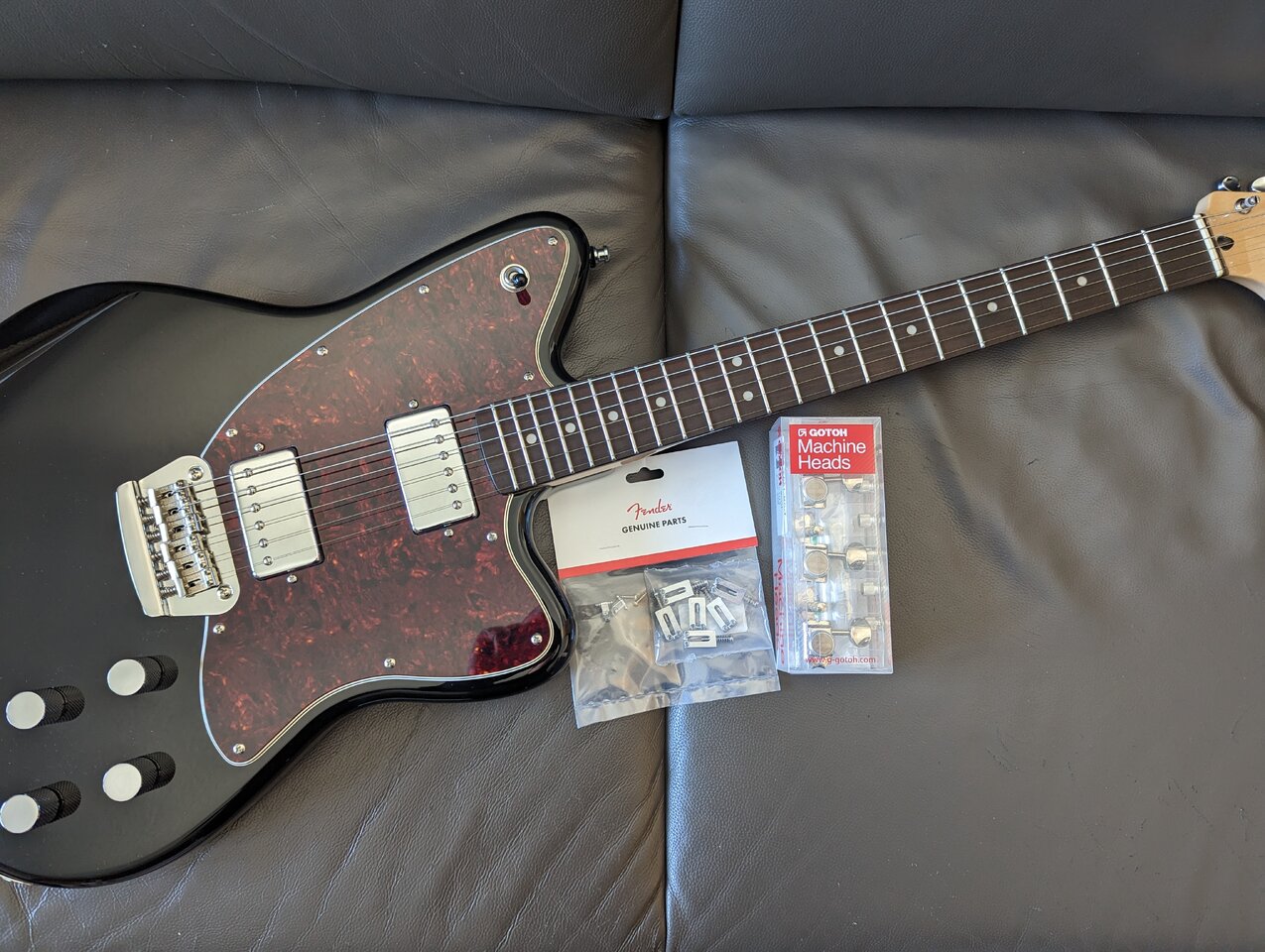 230301_Squier_Toronado.jpg