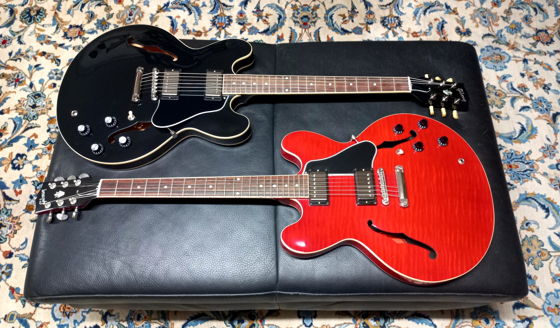 24 Gibson ES 335 Custom Shop Dot Cherry 107.jpg