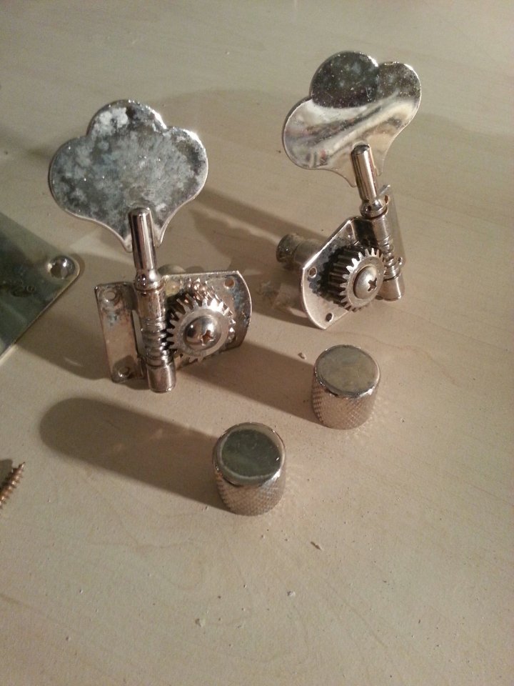 30_Tuner_Knobs_aged.jpg