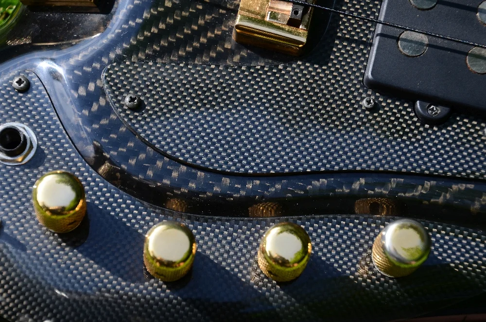 34 Miller Fabfive Headless Carbon Bass 14.jpg