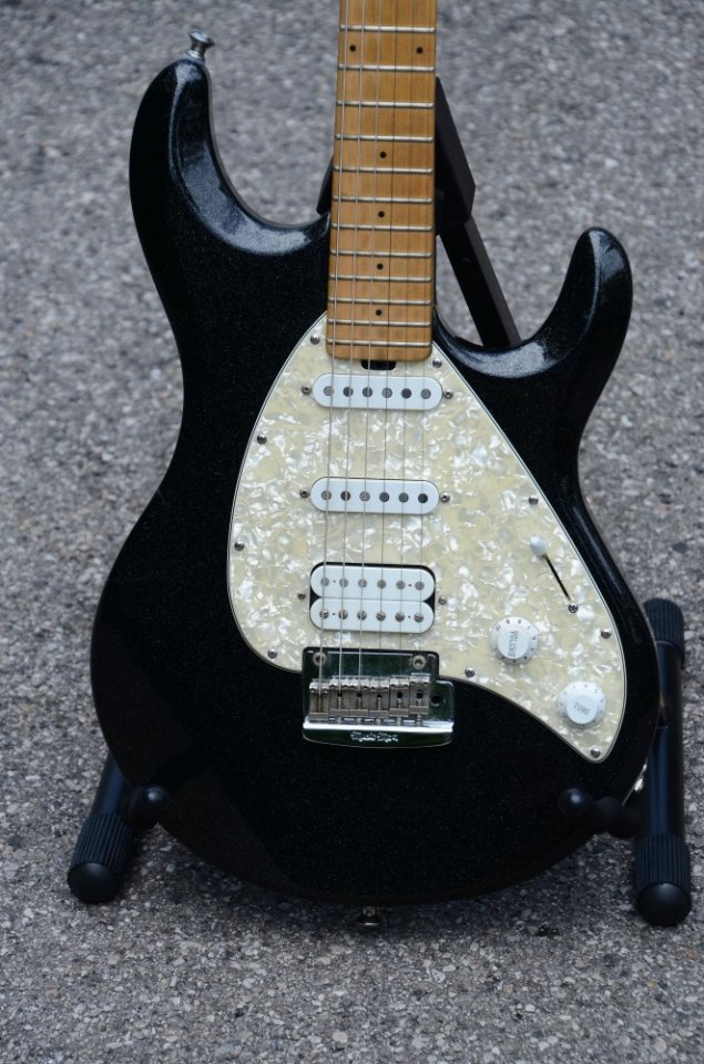 37 Musicman Silhouette Special 08.jpg