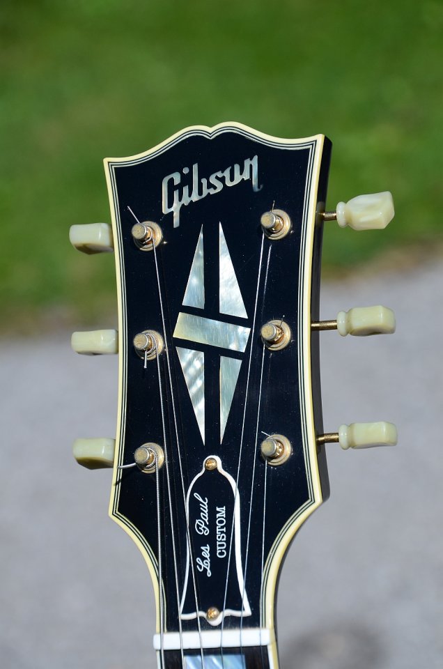 44 Gibson Les Paul Custom Black Beauty 3 PU 12.jpg