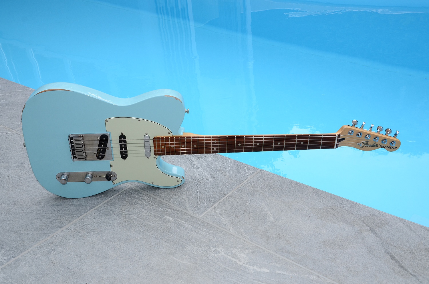 46_Fender_Deluxe_Nashville_Telecaster_37[1].jpg
