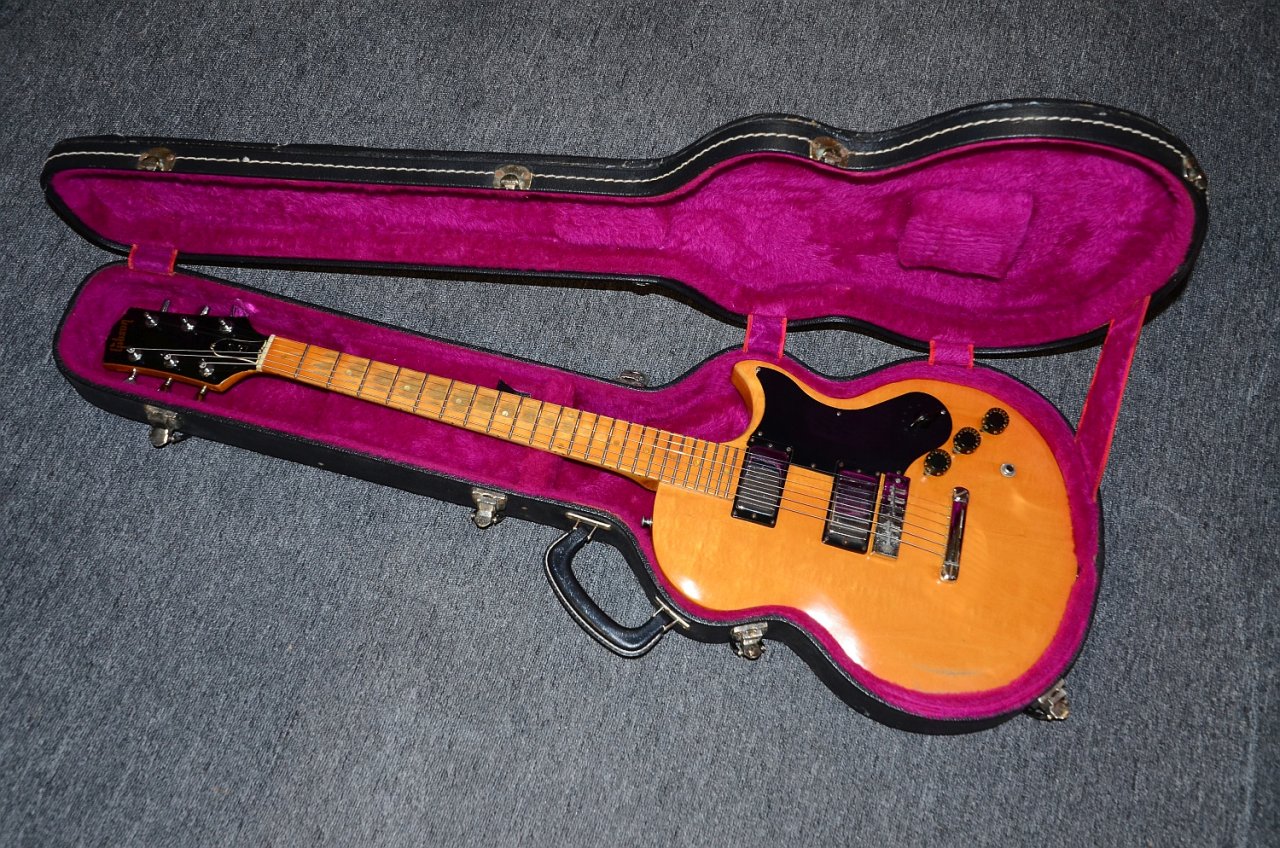 48 Gibson L6-S 1975 11.jpg