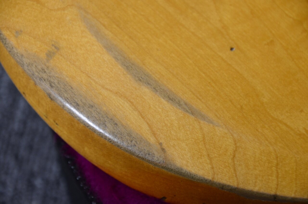 48 Gibson L6-S 1975 20.jpg