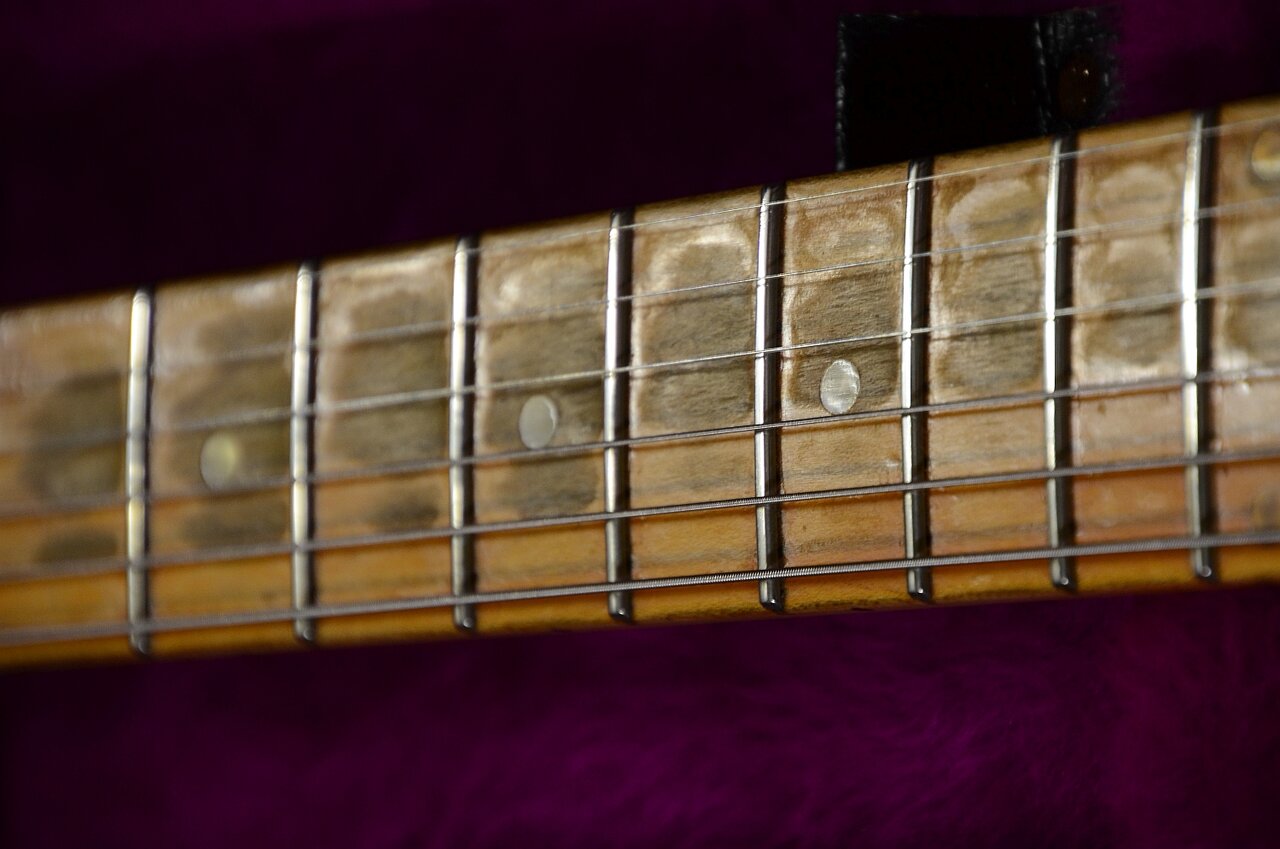 48 Gibson L6-S 1975 24.jpg