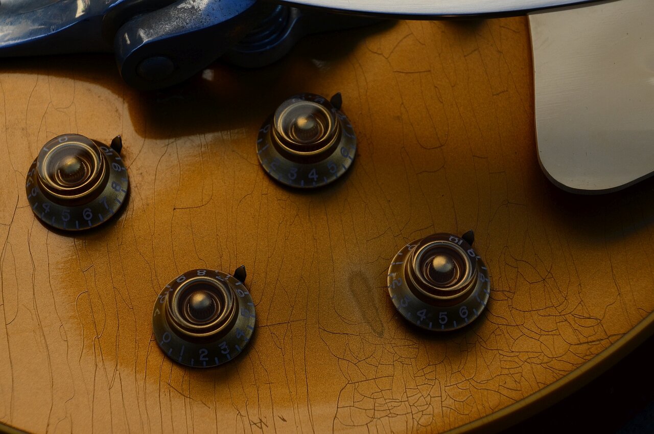 50 Gibson Les Paul Historic Collection Goldtop 1996 29.jpg