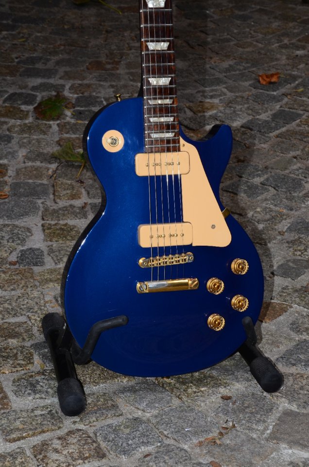 53 Gibson Les Paul Gem Sapphire 1996 17.jpg