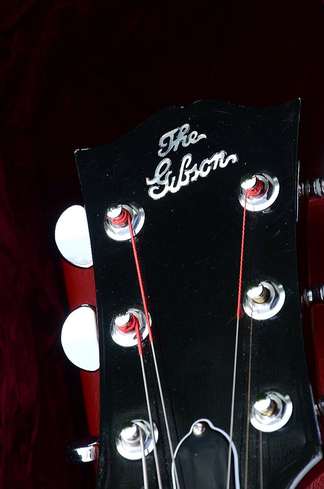 58 Gibson Venetian Solid Formed Archtop 60.jpg