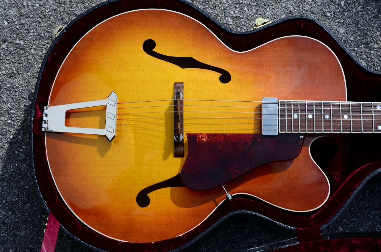 58 Gibson Venetian Solid Formed Archtop 61.jpg