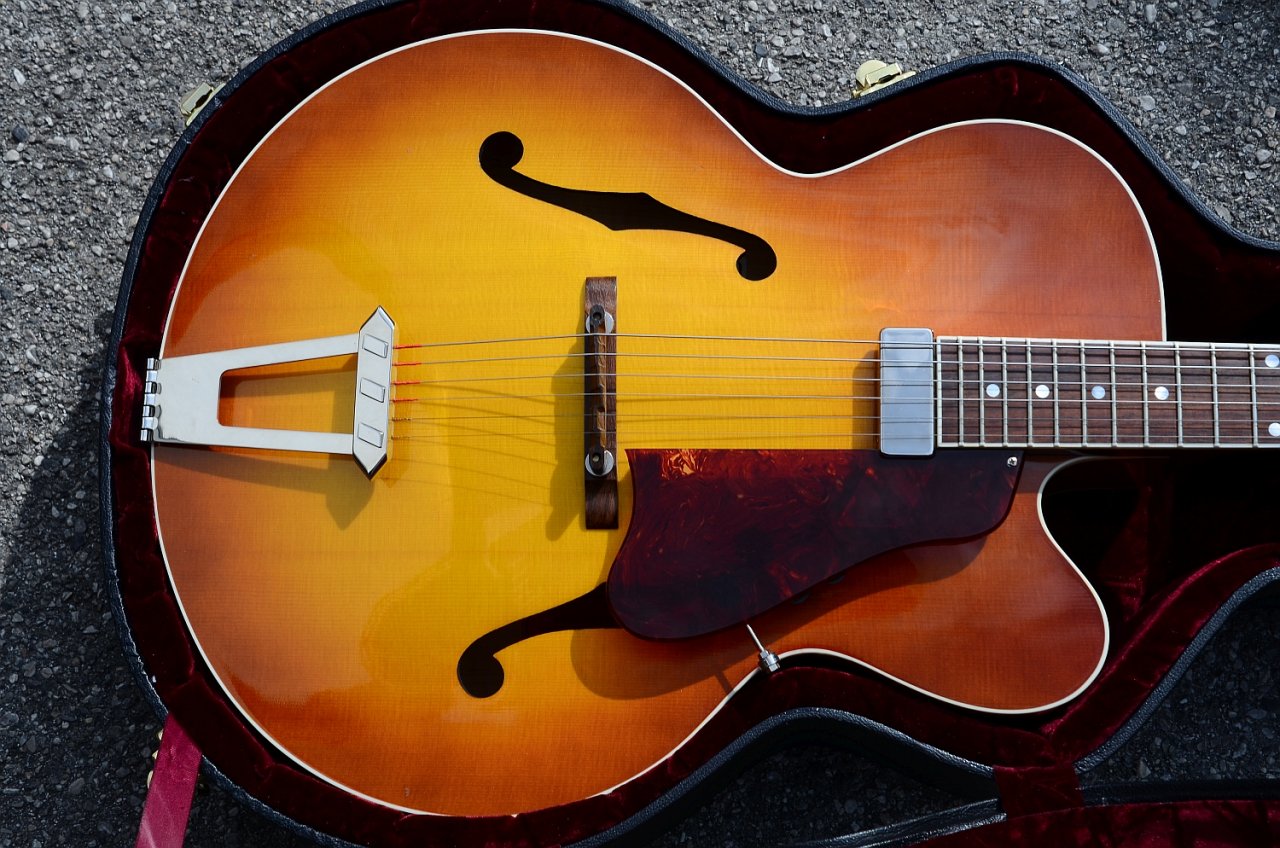 58 Gibson Venetian Solid Formed Archtop 61.jpg