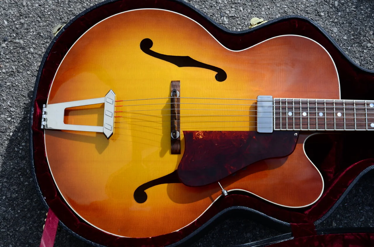 58 Gibson Venetian Solid Formed Archtop 61.webp