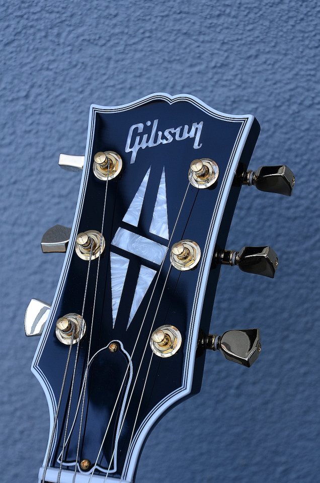 64 Gibson SG Kirk Douglas Signature 2021 Black 32.jpg