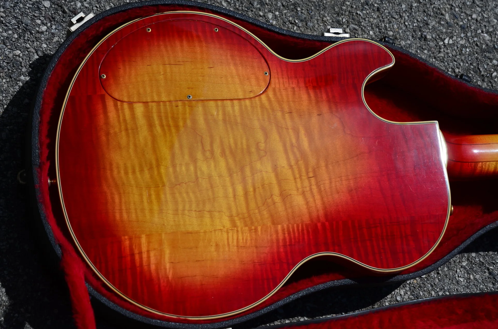 67 Gibson L5-S Cherry Sunburst 11.webp