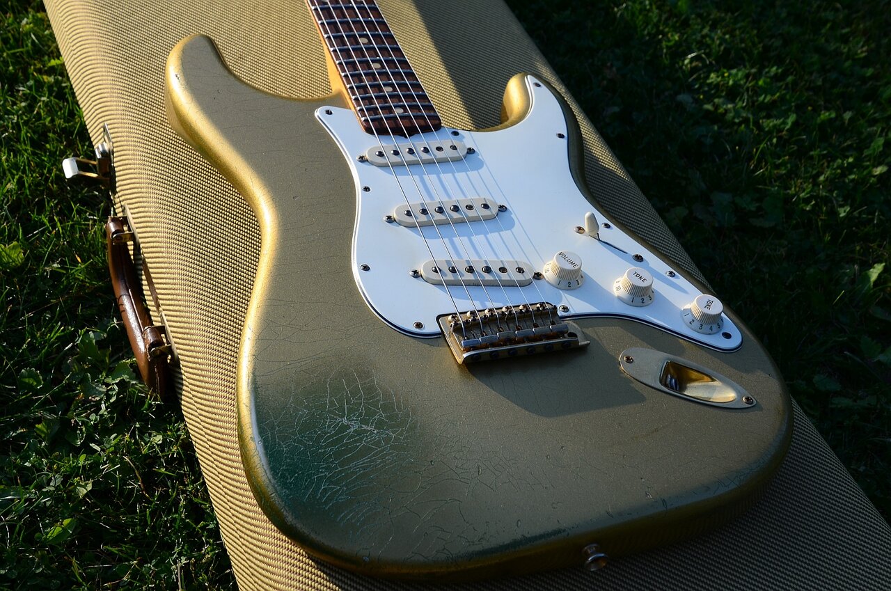 69 Fender Stratocaster 50th Anniversary Customshop relic 60 2004 17.jpg