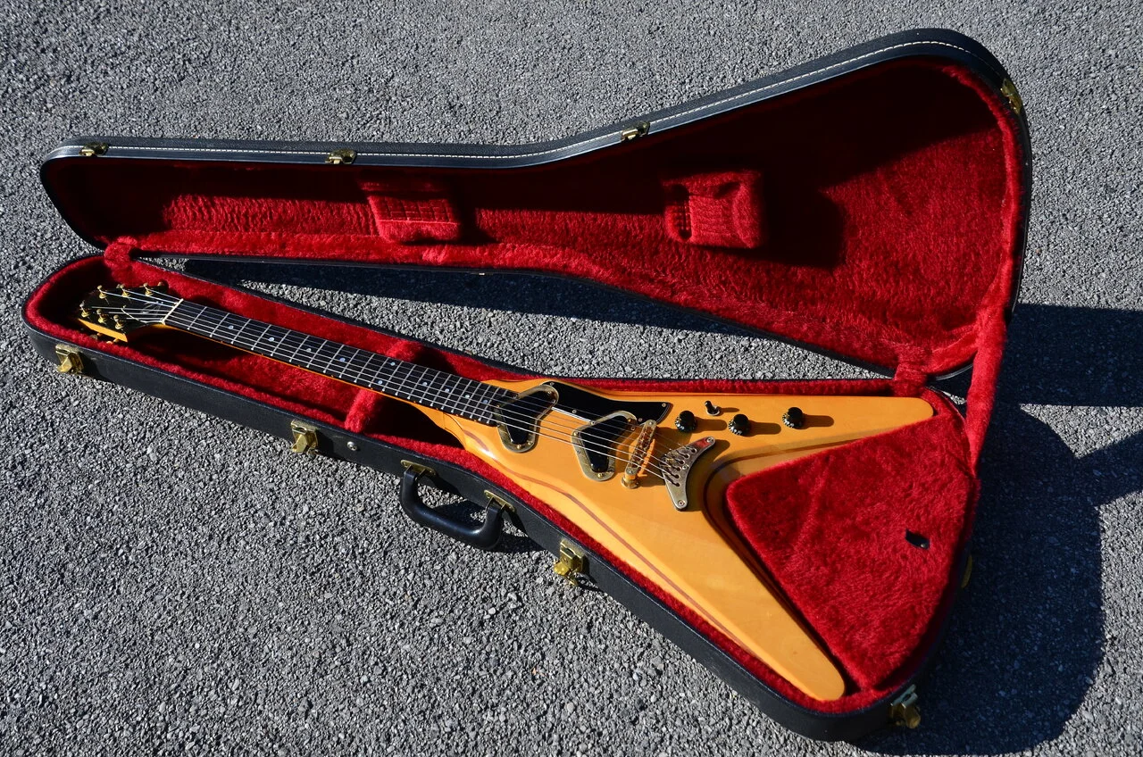71 Gibson Flying V2 maple 05.webp