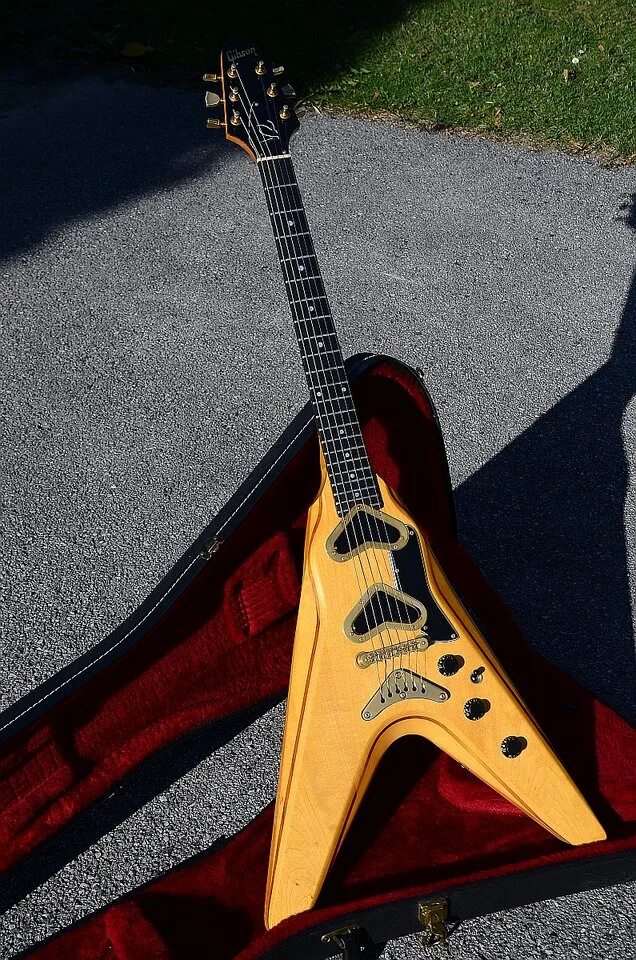 71 Gibson Flying V2 maple 14.webp