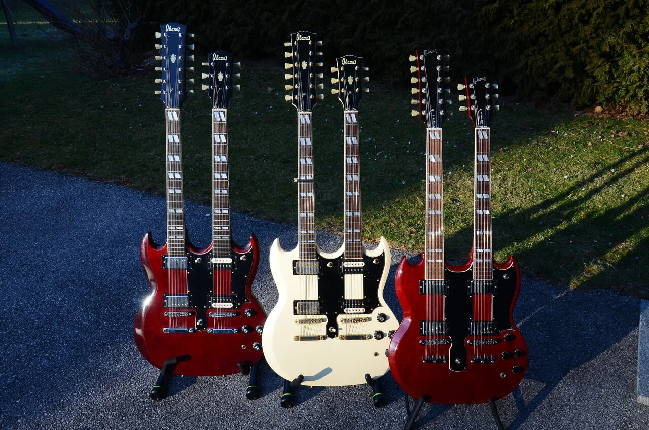 77 Doublenecks 18.webp