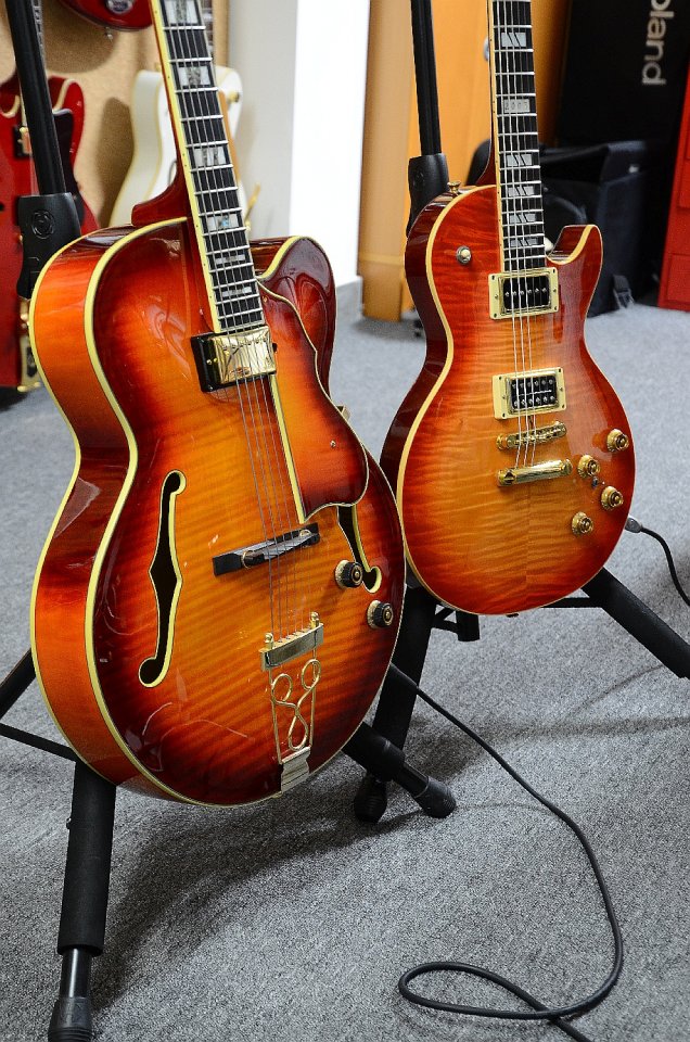 85 Sunburst 03.jpg