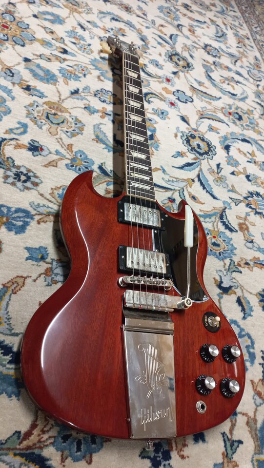 86 Gibson SG Standard 61 Maestro Vintage Cherry 58.jpg