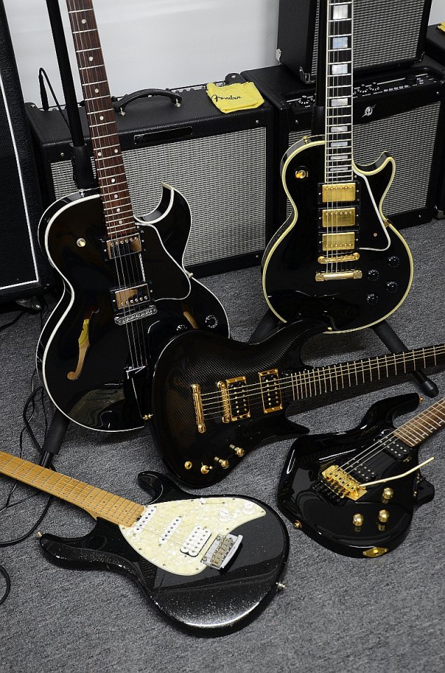 88 Black 01.jpg