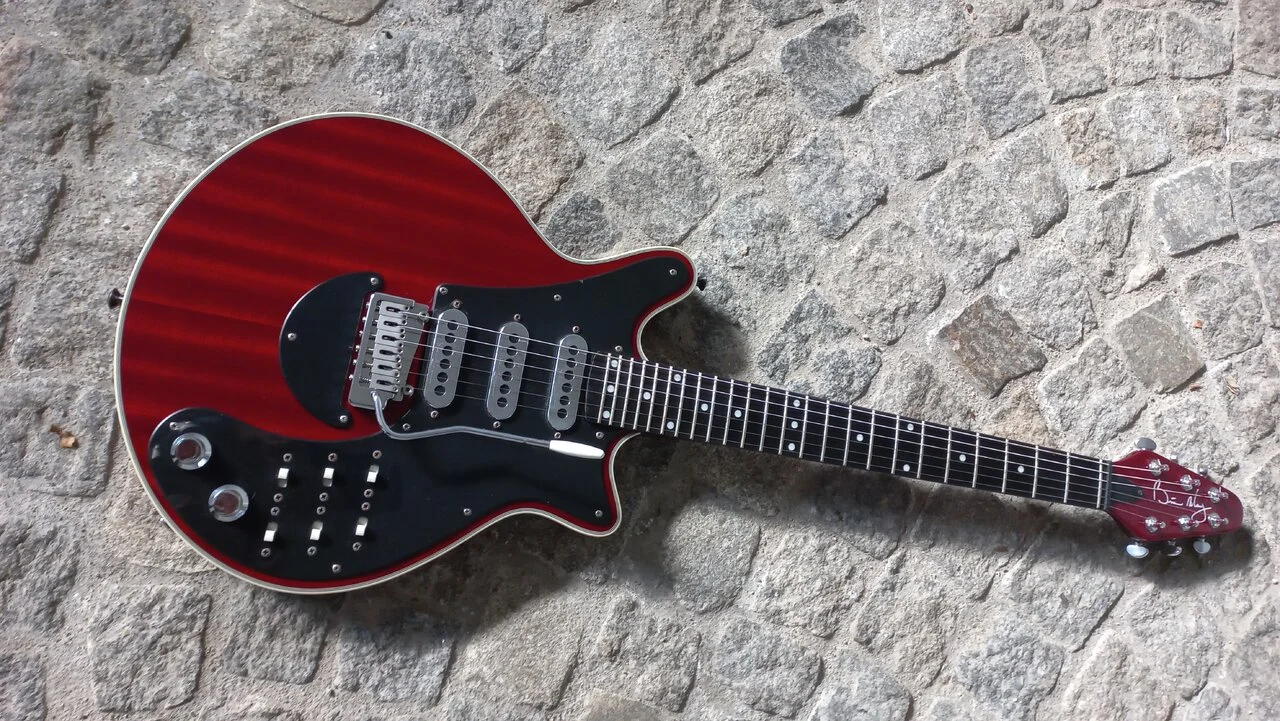 89 Brian May Guitars Red Special 13.webp